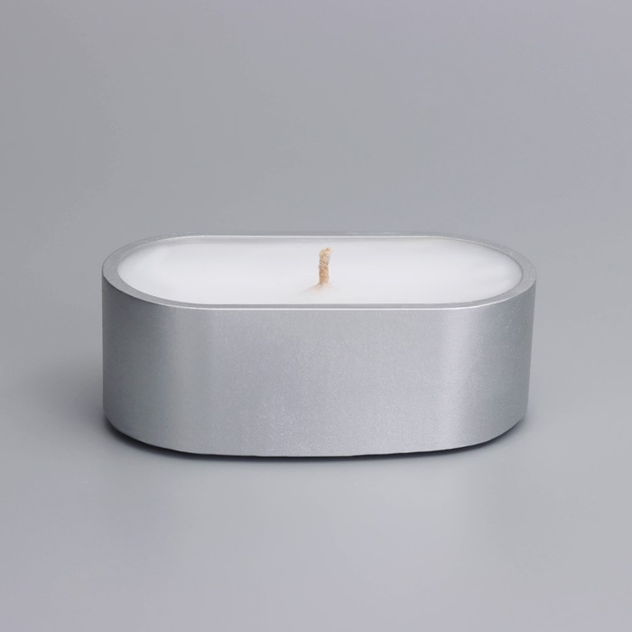 Свеча в овальном подсвечнике из гипса,9,5х4,7х3см,серебро