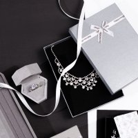 Колье «Голливуд» круги в узорах, цвет белый в серебре, 30 см Колье «Голливуд» круги в узорах, цвет белый в серебре, 30 см