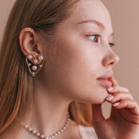 Серьги с жемчугом «Грейс» сердечки, цвет белый в золоте Серьги с жемчугом «Грейс» сердечки, цвет белый в золоте