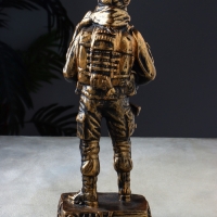 Фигура СВО "Солдат с ребенком на руках" 34х13х11 см