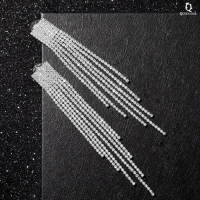 Серьги висячие со стразами &laquo;Водопад&raquo; на прямоугольнике, цвет белый в серебре, 12см