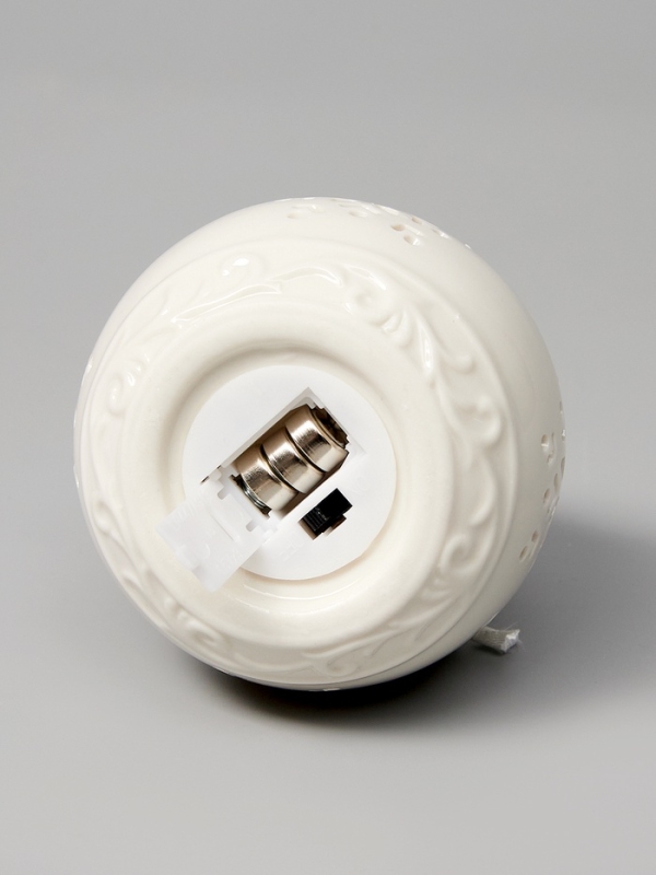 Елочный шар "Снежинка" 10х8.8х8.8, 1 LED, LR44x3(в компл.), Т/БЕЛЫЙ