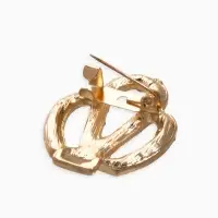 Зажим для кардигана "Ажур", корона, цвет белый в золото