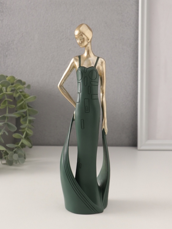 Сувенир полистоун "Девушка в зелёном платье со шлейфом" золото 7х5х24 см