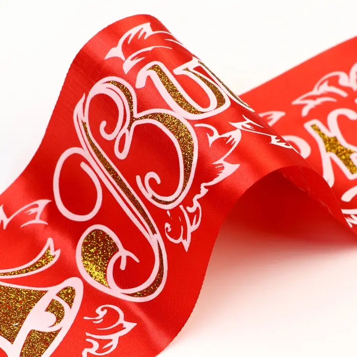 Лента на выпускной &laquo;Выпускник&raquo;, атлас красный 3D