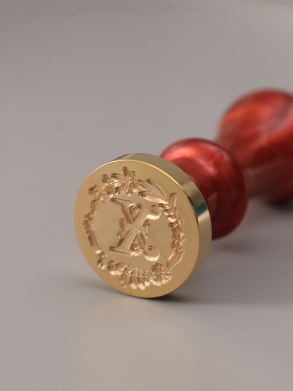 Печать для сургуча с пластиковой ручкой Печать для сургуча с пластиковой ручкой "Венок с буквой X" 2,5х2,5х6,3 см