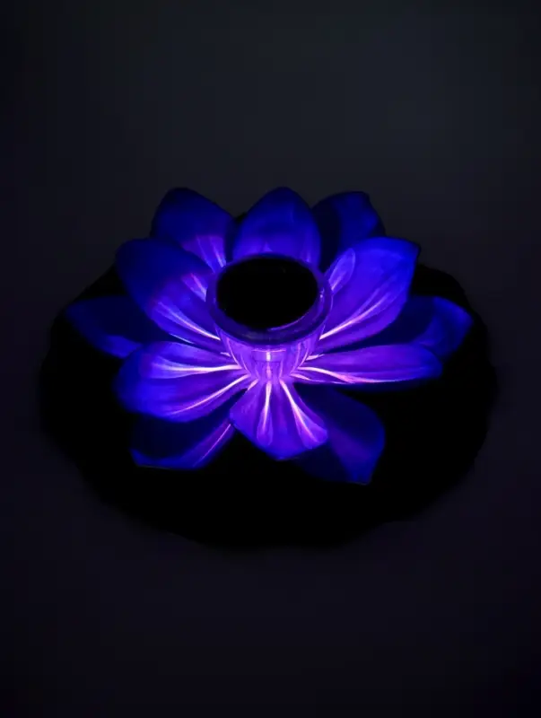 Садовый светильник для водоемов 28 х 28 х 9 см на солнечной бат-е "Лотос" фиол-ый N010