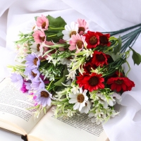 Букет "Альстромерия с зеленью" 27 см, микс