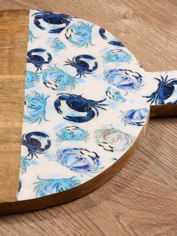 Доска разделочная круглая "Крабы" дерево манго 36х28 см