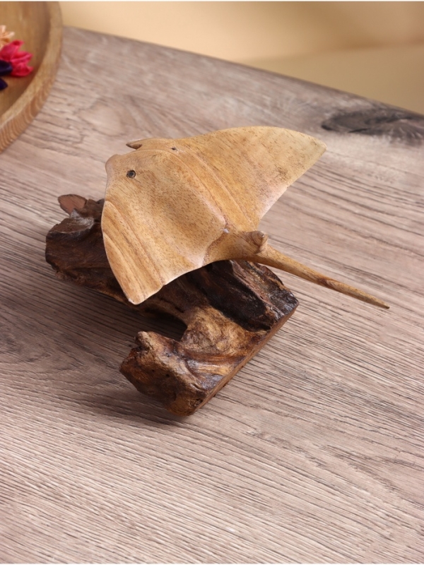 Сувенир "Скат" дерево Джати и Камал, 18х13х9 см