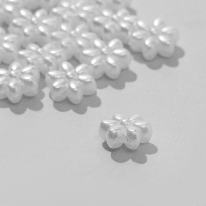 Бусины пластиковые &laquo;Цветы&raquo;, 1,2&times;1&times;0,5 см, (набор 50 шт.), цвет белый