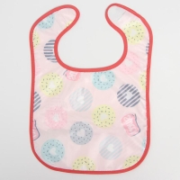 Нагрудник для кормления &laquo;Пончики&raquo; непромокаемый на липучке, с карманом