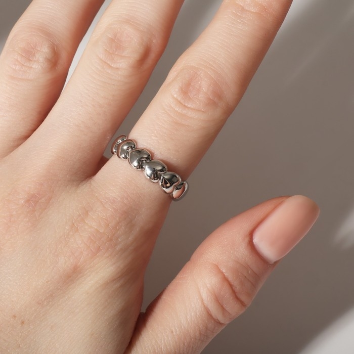 Кольцо «Сердечки» ряд, цвет серебро, безразмерное Кольцо «Сердечки» ряд, цвет серебро, безразмерное