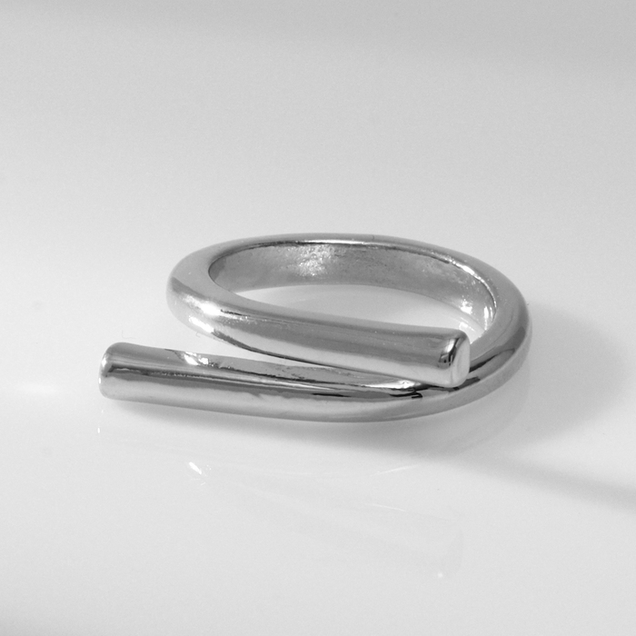 Кольцо металл «Тренд» загиб, цвет серебро, размер 17 Кольцо металл «Тренд» загиб, цвет серебро, размер 17