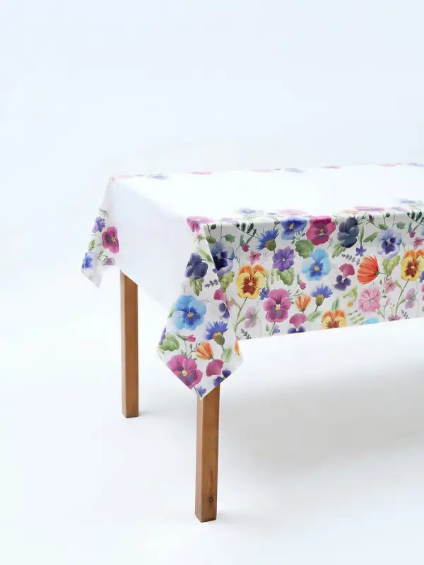 Скатерть одноразовая &laquo;Полевые цветы&raquo;, 130 х 180см