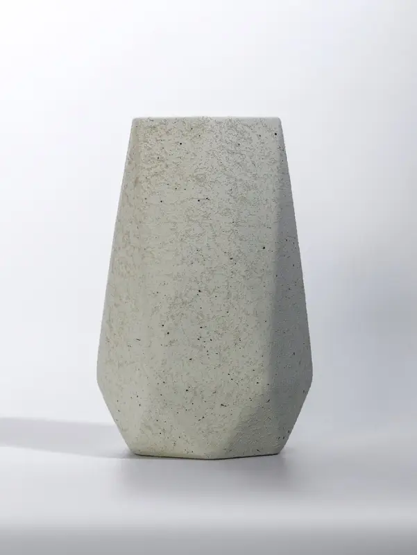 Ваза керамика настольная "Бэрри" грани, h=18,5х11. d=7,5 см, белый