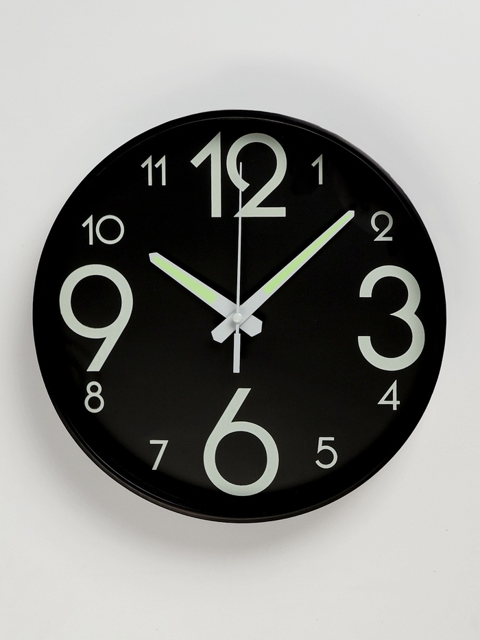 Часы настенные интерьерные &laquo;Классика&raquo;, плавный ход, светящиеся, d-25 см