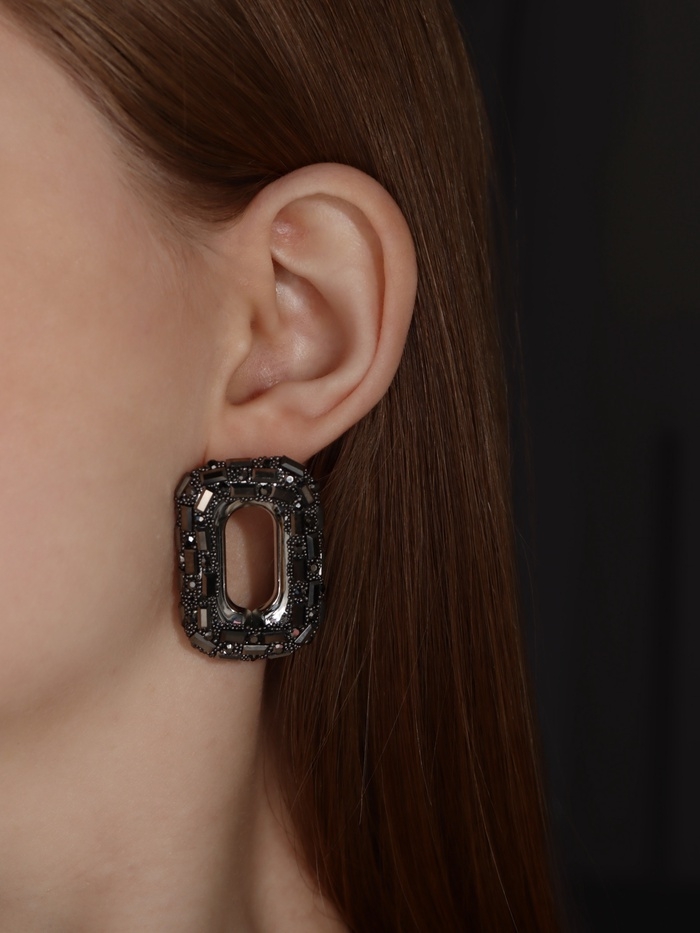 Серьги со стразами &laquo;Блеск&raquo; мягкий прямоугольник, серые в серебре