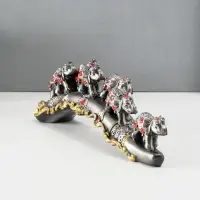 Фигурка полистоун &laquo;7 слонов на дуге со стразами&raquo;, 29.5&times;7&times;5 см