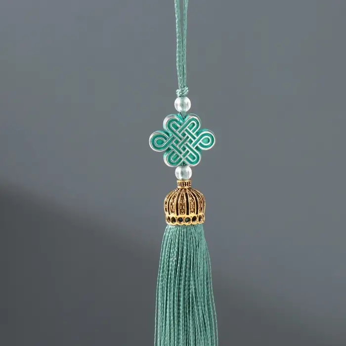 Подвеска текстиль, пластик "Узел счастья и бесконечности" зеленый 0,7х1х9,5 см