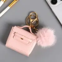 Брелок кожзам с карабином, с пушистиком "Сумочка" нежно-розовый 5,8х2,4х5 см