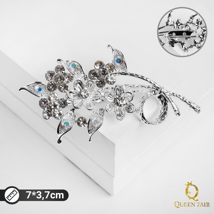 Брошь &laquo;Цветы&raquo; на ветке, цвет белый в серебре