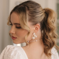 Серьги эмаль «Цветок» половинка, цвет белый в золоте Серьги эмаль «Цветок» половинка, цвет белый в золоте