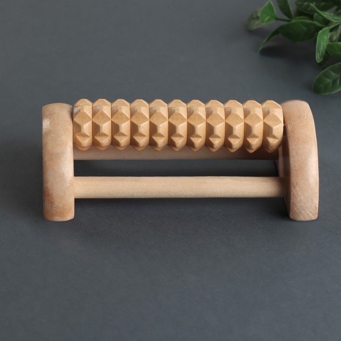 Массажёр для ног с шипами, деревянный, роликовый, 1 ряд, 14,5 &times; 7,8 &times; 4,5 см