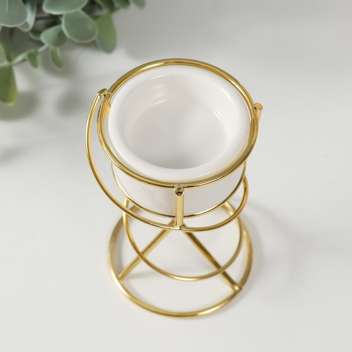 Подсвечник керамика, металл на 1 свечу "Спираль" белый с золотом 6,8х6,7х11,3 см