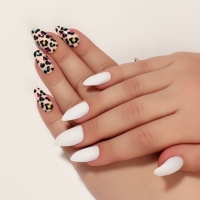 Накладные ногти &laquo;Лео&raquo;, 12 шт, с клеевыми пластинами, форма миндаль, белые, бежевые