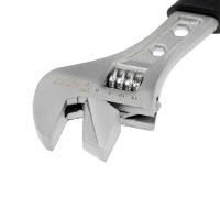 Ключ разводной ТУНДРА, 2 варианта зажима, гайки 3-5-10 мм, 2К рукоятка, 150 мм Ключ разводной ТУНДРА, 2 варианта зажима, гайки 3-5-10 мм, 2К рукоятка, 150 мм