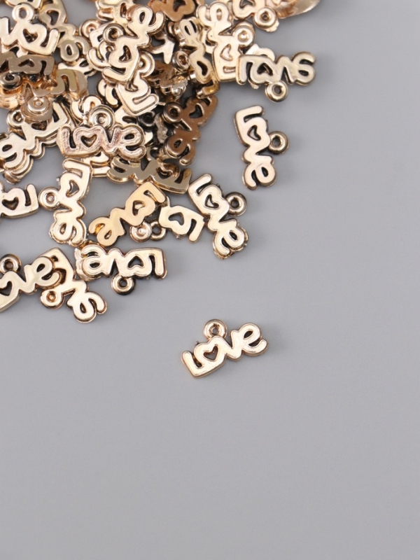 Декор для творчества пластик "Love ажурная" набор 50 шт 1х1,3х0,2 см