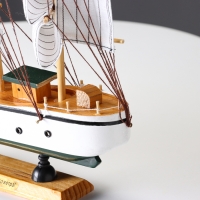 Корабль сувенирный средний &laquo;Мортан&raquo;, борта белые, 33х31х5 см