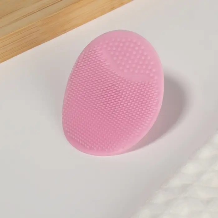 Щётка для умывания &laquo;Овал&raquo; на присоске, 6.3&times;5 см, МИКС