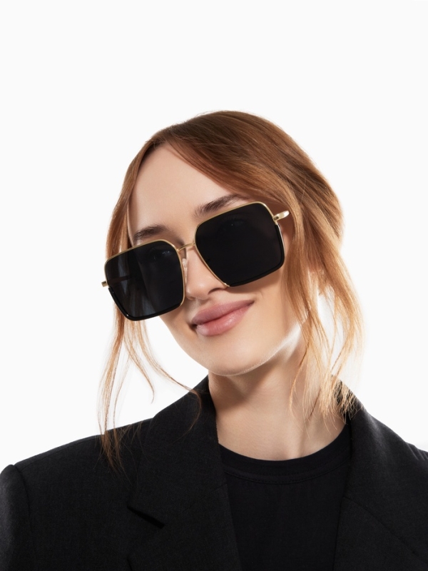 Очки солнцезащитные uv 400, дужка 13.5 см, ширина 12.8 см, линза 5.5&times;6 см