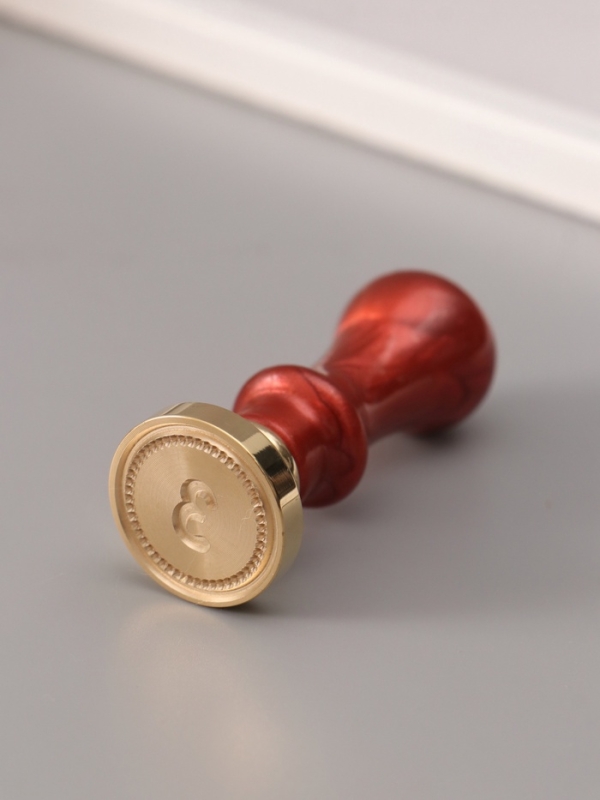 Печать для сургуча с пластиковой ручкой Печать для сургуча с пластиковой ручкой "Классика цифра 3" 2,5х2,5х6,3 см