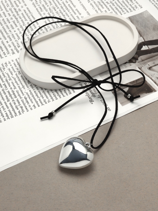 Портупея с кулоном &laquo;Сердечко&raquo; гладкое, трансформер, цвет серебро, 150 см