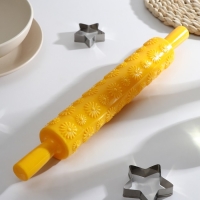 Скалка кондитерская &laquo;Ромашки&raquo;, 37 см, рабочая часть 25 см, фактурная, цвет МИКС