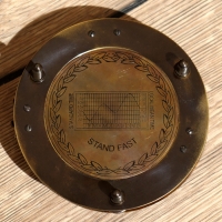 Компас с солнечными часами 11 см, латунь