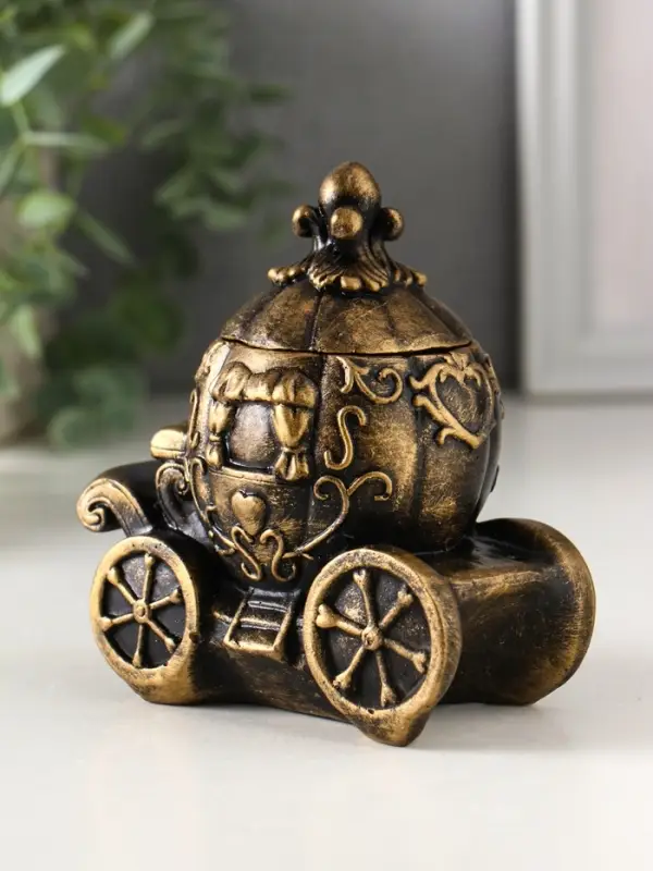 Шкатулка "Карета золотая" 11х10х6 см