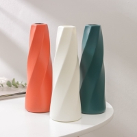 Ваза для цветов &laquo;Грация&raquo;, 4&times;7&times;21 см, 450 мл, цвет белый