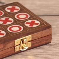 Настольная игра "Крестики-нолики" 10х10 см, дерево шишам, смола