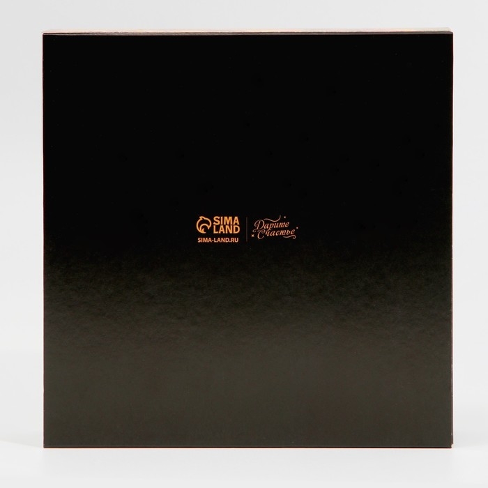 Коробка под 16 конфет с ячейками &laquo;Вкусный новый год&raquo; 17,7 х 17,7 х 3,8 см, Новый год