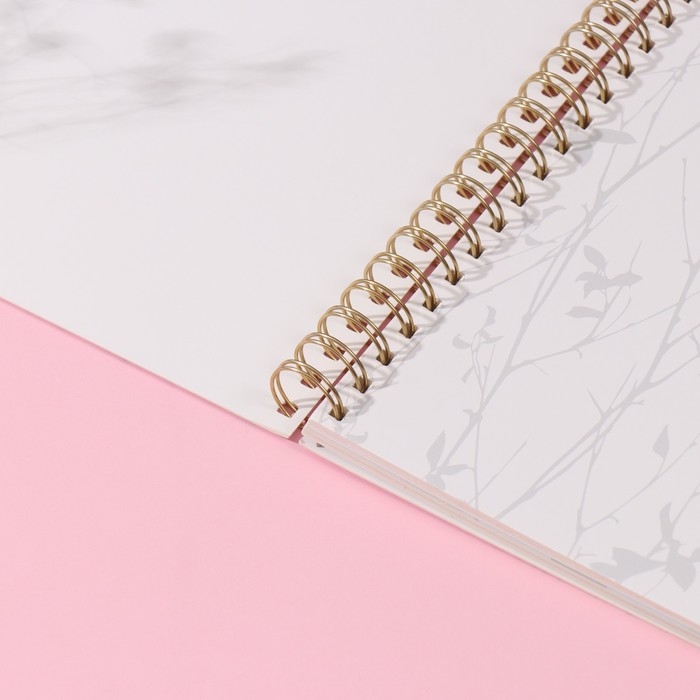 Фотоальбом на спирали 20 листов Фотоальбом на спирали 20 листов "Контур. Природа" объёмный элемент + 4 вкладки 24х24 см