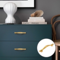 Ручка-скоба CAPPIO RSC018, цинк, м/о 96 мм, цвет золото Ручка-скоба CAPPIO RSC018, цинк, м/о 96 мм, цвет золото