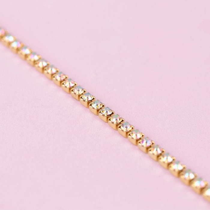 Цепь со стразами, с голографией, металл, стекло, 2,5 мм, 9 &plusmn; 1 м, цвет золотой