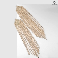 Серьги висячие со стразами &laquo;Водопад&raquo; ромбы, цвет белый в золоте, 17 см