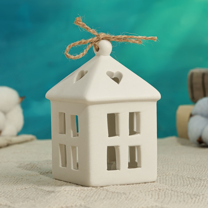Фигура с подсветкой "Домик с сердечками" 7х7х10см