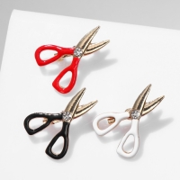 Брошь &laquo;Ножницы&raquo; мастерские, мини, цвет МИКС в золоте (неделимая фасовка 12 шт., цена за шт.)