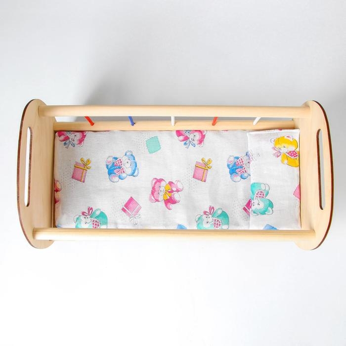 Кроватка классическая, постельное белье в комплекте